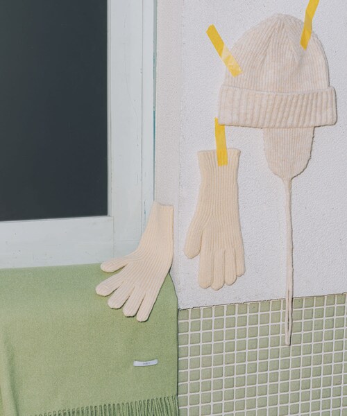 SMELLY（スメリー）の「ホールタッチニットグローブ（ベルト・レディース・IVO/BLK/BEG・-）」の8枚目の写真