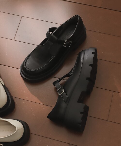 SENSE OF PLACE by URBAN RESEARCH（センスオブプレイスバイアーバンリサーチ）の「Tストラップボリュームソールシューズ（ドレスシューズ・レディース・BLACK/IVORY/D.BROWN・S/M/L）」の14枚目の写真