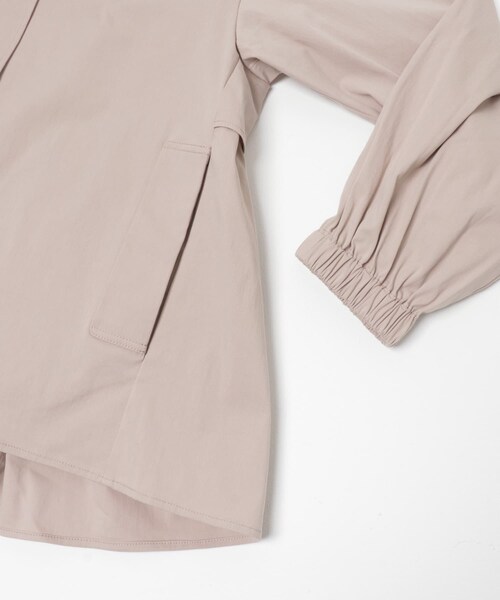 URBAN RESEARCH DOORS（アーバンリサーチドアーズ）の「撥水バックギャザーフードジャケット（テーラードジャケット・レディース・BEIGE/PINKBEIGE/NAVY・Free）」の13枚目の写真