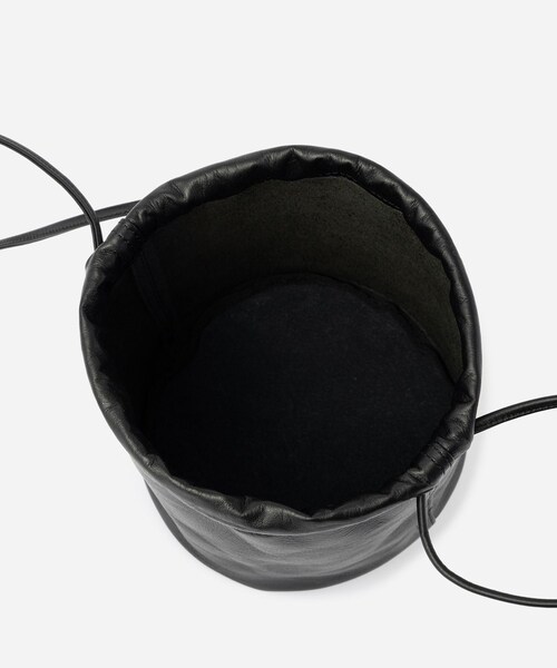 Saturdays NYC（サタデーズ ニューヨークシティ ）の「SNYC Drawstring Mini Bag（ハンドバッグ・レディース・ブラック・F）」の9枚目の写真