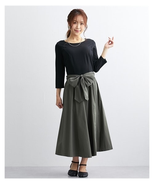 nissen（ニッセン）の「【大きい胸専用】7分袖ボリュームスカートドッキングワンピース（ポケット、ウエストリボン付）（ワンピース・レディース・ブラック+ダークカーキ/ブラック+ブラック・FM/FL/FLL）」の5枚目の写真