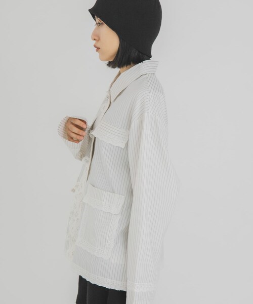 KBF（ケイビーエフ）の「バテンレースストライプシャツ（シャツ/ブラウス・レディース・BROWN/IVORY/BLUE GRAY・One）」の7枚目の写真