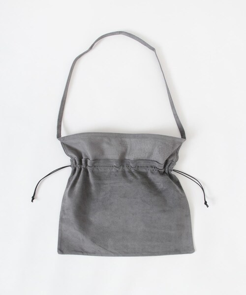 URBAN RESEARCH(アーバンリサーチ)の「Hender Scheme red cross bag big(ショルダーバッグ・メンズ・beige/dark gray・FREE)」の5枚目の写真