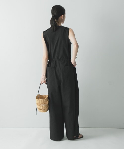 URBAN RESEARCH(アーバンリサーチ)の「『吸水速乾/UVカット』『別注』THOUSAND MILE×URBAN RESEARCH SLEEVELESS ALL IN ONE(つなぎ/オールインワン・レディース・BLACK/NAVYSTRIPE・M/L)」の9枚目の写真