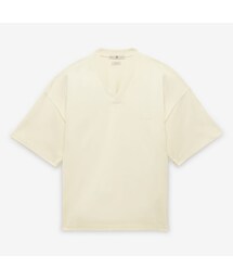 adidas（アディダス）の「Fear of God Athletics VネックTシャツ（トップス）」