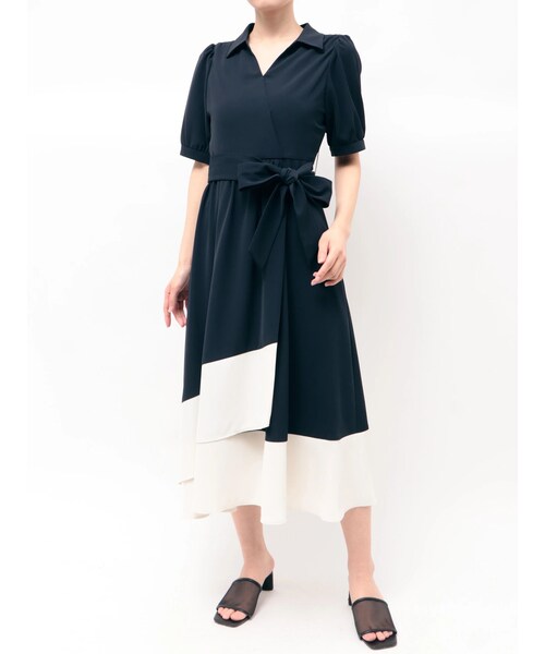 TONAL(トーナル)の「バイカラーカシュクールワンピース(ワンピース・レディース・オフホワイト/ネイビー/ベージュ・M)」の8枚目の写真