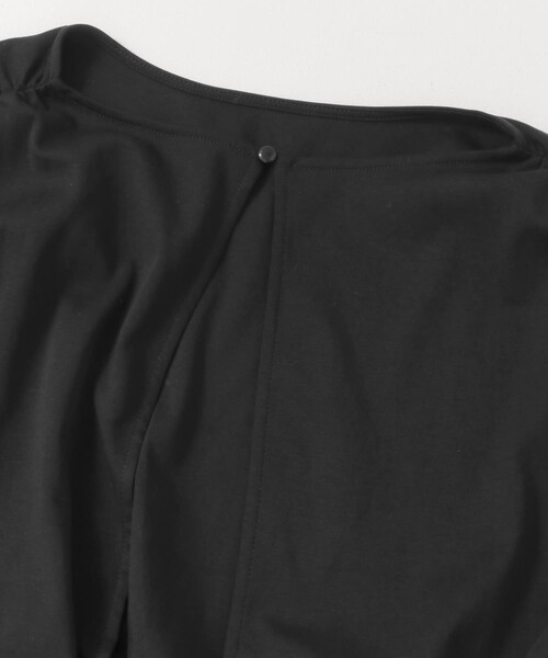 URBAN RESEARCH ROSSO（アーバンリサーチロッソ）の「『UR TECH』F by ROSSO　UVCUTバックオープンクロップドTシャツ（Tシャツ/カットソー・レディース・BLACK/OFF WHITE/YELLOW・FREE）」の22枚目の写真