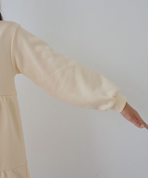 ROPE' PICNIC（ロペピクニック）の「【KIDS/キッズ】裏毛ティアードロゴワンピース（ワンピース・キッズ・ライトグレー/キナリ・L/M/S）」の20枚目の写真