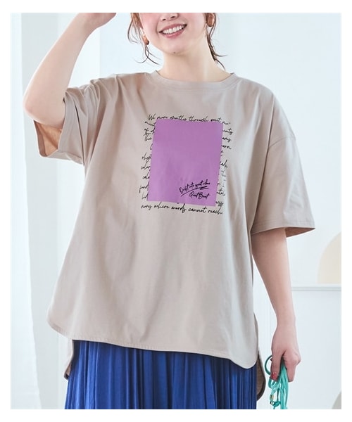 nissen（ニッセン）の「＜大きいサイズ＞５分袖ビッグシルエットプリントチュニックＴシャツ（吸汗速乾）（薄手素材）（Tシャツ/カットソー・レディース・ブルー(スニーカー)/ライトグリーン(カレッジ)/ダスティピンク(リス)/オートミール(フォト)/黒(ネコ)/黒(アメカジ)/オートミール(パンダ)/ブルーグリーン(オーシャン)/グレー(ナンバーロゴ)/ネイビー(フレンチロゴ)/パープル(ネコ)/エメラルド(オーシャン)/オフホワイト(レモン)/くすみピンク(フロントロゴ)/ベージュ(スクエアロゴ)/黒(ハート)/ライトグレー(パンダ)/ライトブルー(アイスクリーム)/ネイビー(手描き風アート)/チャコール(フロントロゴ)・L~LL/3L~4L/5L~6L/8L/10L）」の19枚目の写真