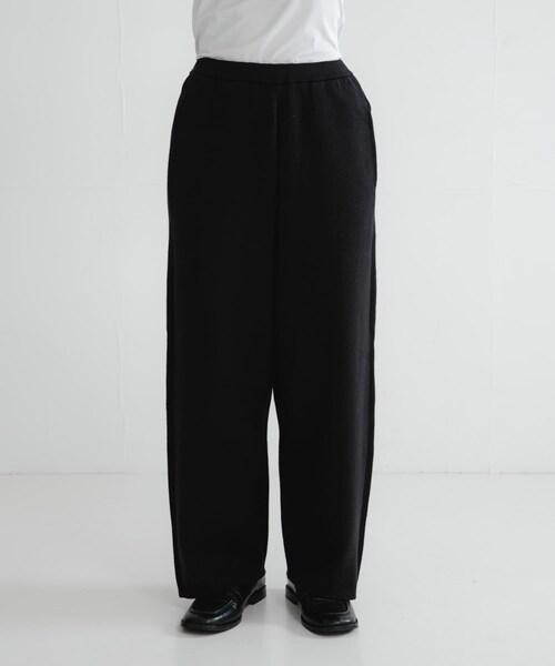 URBAN RESEARCH(アーバンリサーチ)の「コットンカシミヤルーズニットパンツ(その他パンツ・レディース・OFF WHITE/BLACK・36/38)」の21枚目の写真