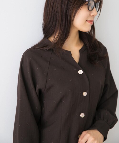 URBAN RESEARCH ROSSO（アーバンリサーチロッソ）の「F by ROSSO　ハート刺繍2WAYブラウス（シャツ/ブラウス・レディース・GRAY/BROWN・Free）」の9枚目の写真