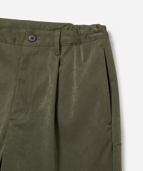 Saturdays NYC（サタデーズ ニューヨークシティ ）の「One Tuck Short Pant（その他パンツ・メンズ・ブラック/ベージュ/カーキ・M/L/S）」の13枚目の写真