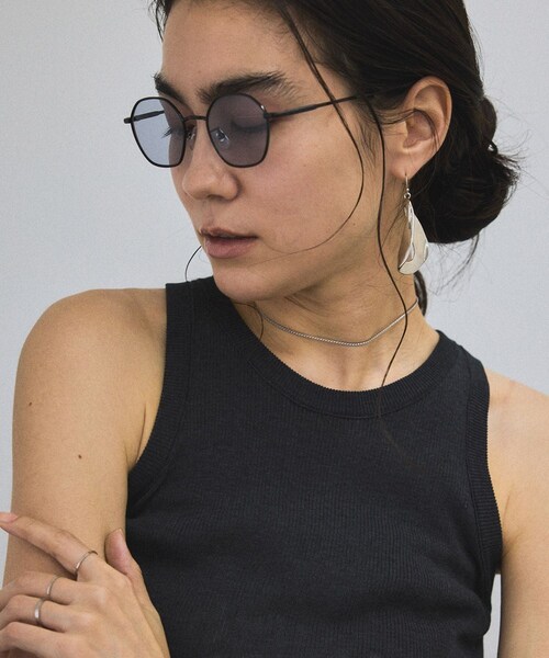 ADAM ET ROPE'（アダムエロペ）の「ケースセットメタルフレームUVカットグラス（サングラス・レディース・ブラック/ダークブラウン・F）」の3枚目の写真