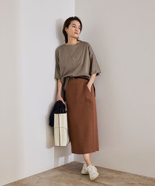 ROPE'(ロペ)の「【洗える・ナノシア加工】スムース半袖 Aラインカットソー(Tシャツ/カットソー・レディース・ブラック/グレー/オフホワイト・F)」の14枚目の写真