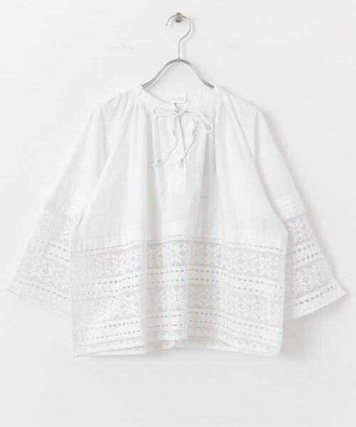 URBAN RESEARCH ROSSO（アーバンリサーチロッソ）の「sara mallika　COTTON BORDER GATHER LACE TOP（シャツ/ブラウス・レディース・WHITE/BLACK・FREE）」の7枚目の写真