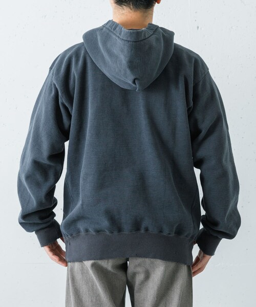 URBAN RESEARCH(アーバンリサーチ)の「NEXUSVII. DAMAGED 2TONE AFTER HOODY(パーカー・メンズ・FADE NAVY/FADE BLACK・M/L)」の4枚目の写真