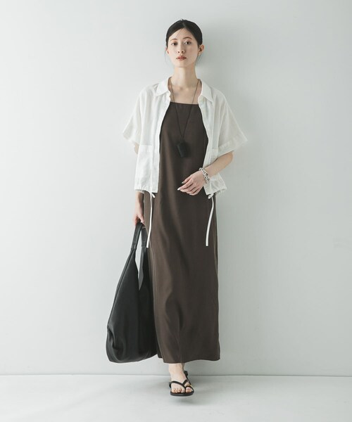 URBAN RESEARCH(アーバンリサーチ)の「ラミーレーヨンハーフスリーブシャツ(シャツ/ブラウス・レディース・NAVY/YEL BEIGE/WHITE・Free)」の10枚目の写真