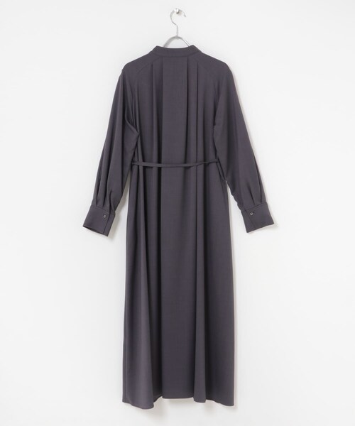 URBAN RESEARCH ROSSO（アーバンリサーチロッソ）の「ポケットデザインVネックワンピース（ワンピース・レディース・GRAY/YELLOW/CHARCOAL/GREEN・FREE）」の14枚目の写真