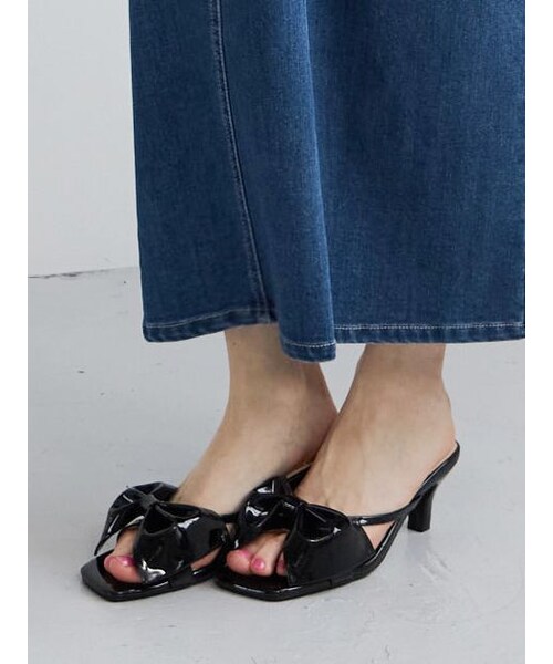 MERCURYDUO（マーキュリーデュオ）の「ビッグリボンシェイプストラップサンダル（サンダル・レディース・レッド/ブラック/シルバー・36/38）」の14枚目の写真