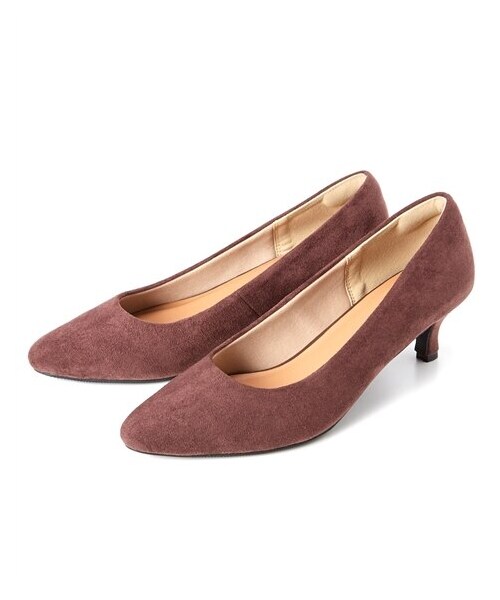 nissen（ニッセン）の「【ゆったり幅広】ポインテッドトゥミドルヒールパンプス（低反発中敷）（ワイズ４Ｅ）（パンプス・メンズ・黒(スムース)/キャメル(スムース)/アイボリー(スムース)/黒(スエード調)/グレー(スエード調)/アンティークシルバー/黒(エナメル調)/ピンクベージュ(エナメル調)/モカベージュ(スエード調)/ダスティーネイビー(スエード調)/グレージュ(スエード調)/ブルーグリーン(スエード調)/ダークブラウン(スエード調)/チェック柄/ブラウン(クロコ)/オーク(スムース)/ベージュ(クロコ)/ミント(スエード調)/ピンクベージュ(刺しゅう)/キャメル(メッシュ型押し)/ブラックチェック/オレンジブラウン(スエード調)/パイソン柄/アプリコット(スエード調)/ホワイト(型押し)/ブルーパープル(スエード調)/オレンジキャメル(メッシュ型押し)/ブロンズ・23.0cm/4E/23.5cm/4E/24.0cm/4E/24.5cm/4E/25.0cm/4E/25.5cm/4E/26.0cm/4E/26.5cm/4E/27.0cm/4E）」の10枚目の写真