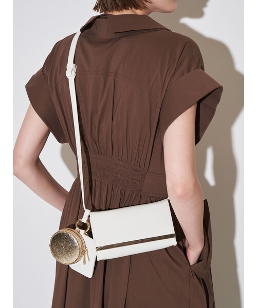 ELENDEEK（エレンディーク）の「3WAY BELT BAG（ショルダーバッグ・レディース・オフホワイト/ブラック/ブラウン・F）」の2枚目の写真