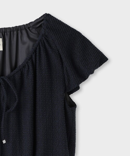 ROPE'(ロペ)の「【一部店舗限定】【REALM(レルム)】SHEER PUFF SLEEVE DRESS|フロントリボンワンピース(ワンピース・レディース・ブラック/ネイビー・38)」の20枚目の写真