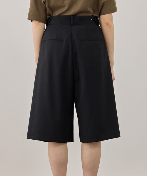 ADAM ET ROPE'（アダムエロペ）の「【サステナブル】アジャストハーフパンツ（その他パンツ・レディース・ブラック/ブラウン系・36/38）」の15枚目の写真