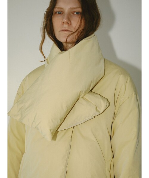 ELENDEEK（エレンディーク）の「COCOON MIDDLE DOWN CT（ダウンジャケット/コート・レディース・オフホワイト/ブラック/イエロー・F）」の22枚目の写真