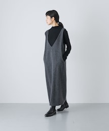Vネックウールシャギーワンピース