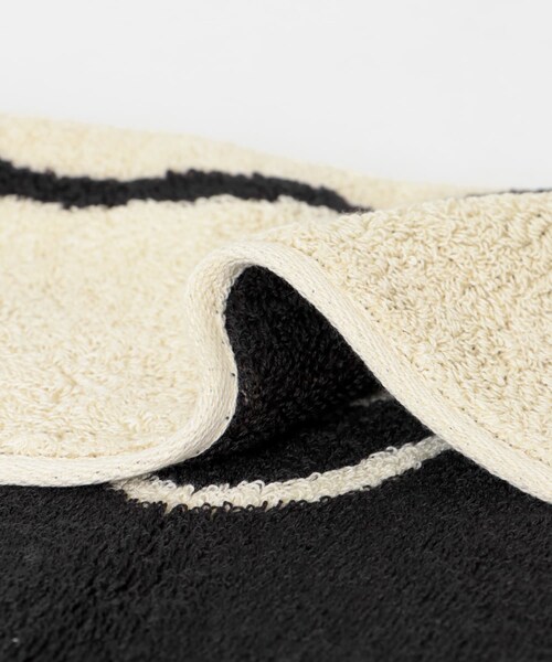 URBAN RESEARCH(アーバンリサーチ)の「WARMGREYTAIL HANDTOWEL-HUGGY BEAR(タオル・メンズ・BRICK/CREAM・-)」の12枚目の写真