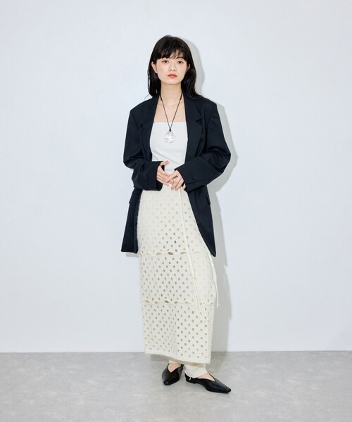 ADAM ET ROPE'(アダムエロペ)の「スクエアトゥフラットシューズ(パンプス・レディース・ブラック/キナリ・23.0/23.5/24.0/24.5)」の10枚目の写真