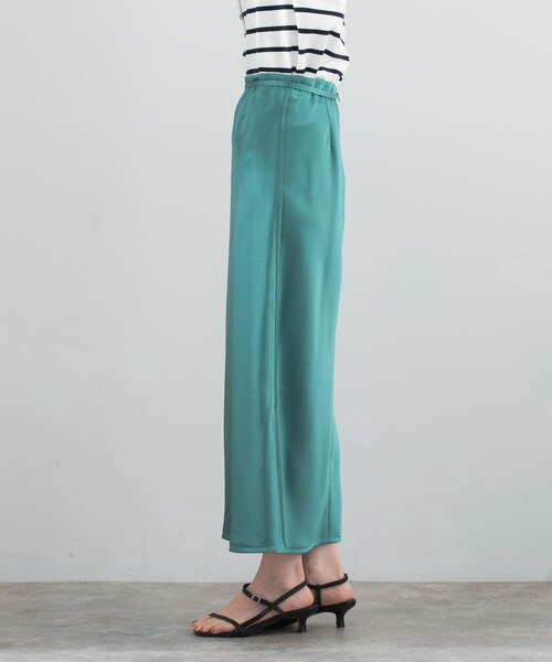 URBAN RESEARCH ROSSO（アーバンリサーチロッソ）の「リップルサテンスカート（スカート・レディース・ivory/emerald・36/38）」の18枚目の写真