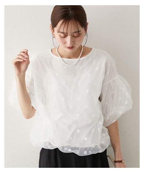 nissen（ニッセン）の「オーガンジー重ね袖ボリュームプルオーバー（Tシャツ/カットソー・レディース・黒ドット/白ドット/ネイビー/オフホワイト・M/L）」の5枚目の写真