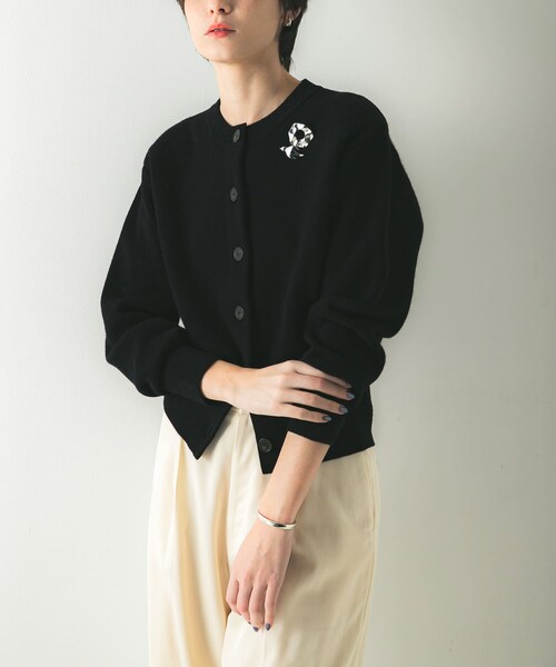 URBAN RESEARCH（アーバンリサーチ）の「ウールカシミヤショルダーパッドカーディガン（カーディガン/ボレロ・レディース・GRAY/BLACK/OFF・FREE）」の15枚目の写真