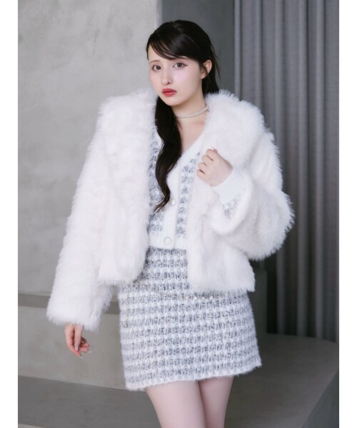 EATME（イートミー）の「ビッグシルエットフェイクファーコート（その他アウター・レディース・オフホワイト/ブラック/ベージュ・F）」の4枚目の写真