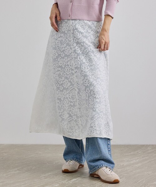 ADAM ET ROPE'(アダムエロペ)の「【extreme cashmere(エクストリーム・カシミア)】kelly ニットスカート(スカート・レディース・ブラック/ホワイト・F)」の5枚目の写真