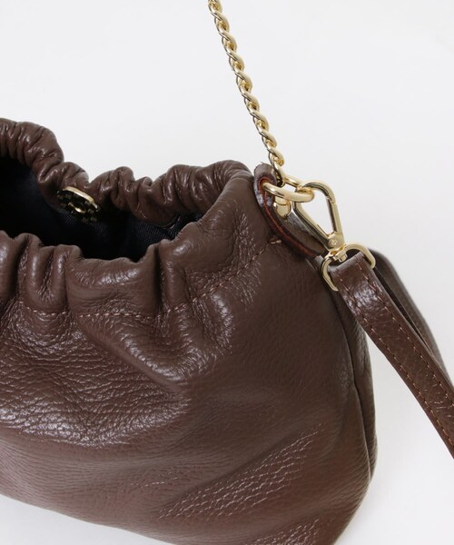 URBAN RESEARCH(アーバンリサーチ)の「レザーギャザーバッグ(ショルダーバッグ・レディース・BLACK/BROWN/BEIGE・-)」の21枚目の写真