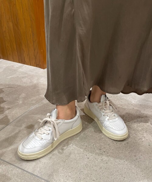 URBAN RESEARCH（アーバンリサーチ）の「AUTRY　Medalist（スニーカー・レディース・WHT/WHT・37/38/39）」の3枚目の写真