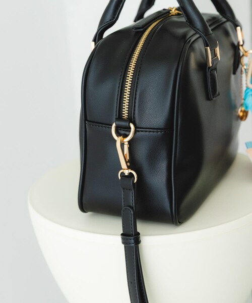 RODE SKO（ロデスコ）の「チャームセットボストンバッグ（ボストンバッグ・レディース・BROWN/BLACK/CAMEL・one）」の5枚目の写真