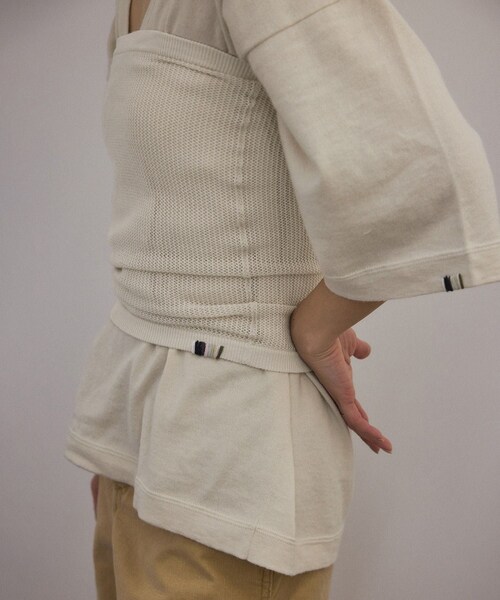 ADAM ET ROPE'(アダムエロペ)の「【J'aDoRe・店舗限定】【extreme cashmere(エクストリーム・カシミア)】mesh tube top / チューブトップビスチェ(チューブトップ・レディース・オフホワイト/ブラウン系・F)」の19枚目の写真