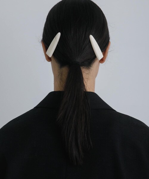 URBAN RESEARCH（アーバンリサーチ）の「decor『デコール』　2P Wide hair clip（バレッタ/ヘアクリップ・レディース・BLACK/IVORY・-）」の4枚目の写真