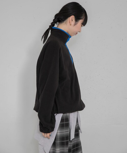 EKAL(エカル)の「マルチカラーフリーススタンドプルオーバー(その他トップス・レディース・アイボリー/ブラック/パープル/オレンジ・One)」の22枚目の写真