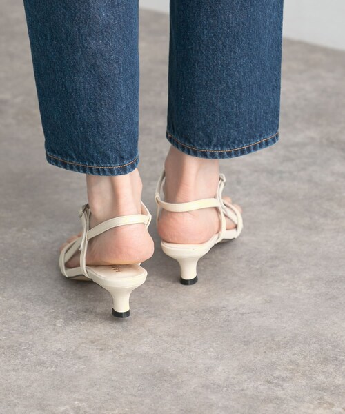 URBAN RESEARCH ROSSO（アーバンリサーチロッソ）の「REMME　ナローストラップサンダル（サンダル・レディース・NATURAL/NEGRO・36/37/38）」の6枚目の写真