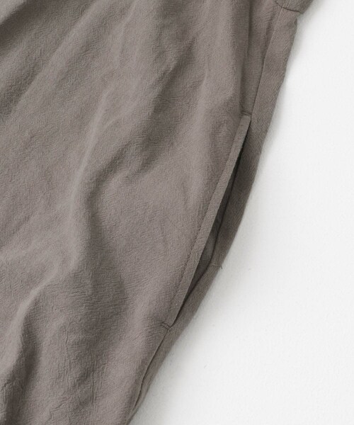 ITEMS URBANRESEARCH（アイテムズ アーバンリサーチ）の「ドライコットンタックワンピース（ワンピース・レディース・MOC/RED/BLK・FREE）」の22枚目の写真