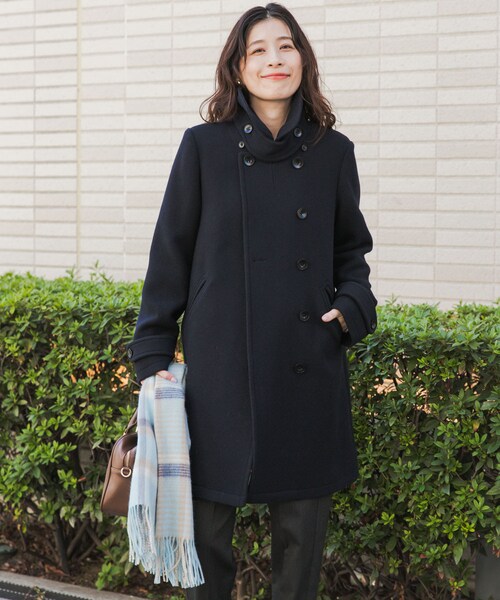 URBAN RESEARCH DOORS(アーバンリサーチドアーズ)の「ショールカラー2WAYロングコート(テーラードジャケット・レディース・CAMEL/NAVY・S/M)」の4枚目の写真