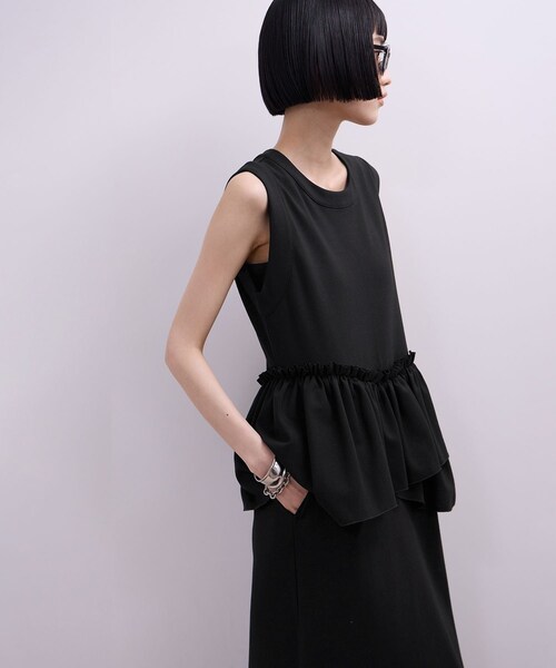 ADAM ET ROPE'(アダムエロペ)の「【WEB限定】ペプラムロングワンピース(ワンピース・レディース・ブラック/チャコール/ブラウン・F)」の14枚目の写真