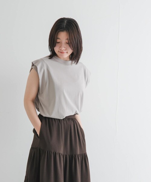 EKAL（エカル）の「T/Cプレーティング天竺フリルTシャツ（Tシャツ/カットソー・レディース・ライトグレージュ/アプリコット/Dブラウン・one）」の7枚目の写真