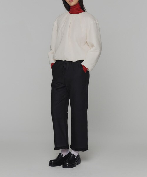 URBAN RESEARCH（アーバンリサーチ）の「AMOMENTO　SHEER PADDED PANTS（その他パンツ・レディース・BLACK/IVORY・0）」の2枚目の写真