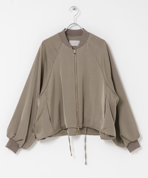 URBAN RESEARCH ROSSO（アーバンリサーチロッソ）の「CHIGNON　サテンボリュームブルゾン（ブルゾン・レディース・GBEIGE/BLACK/BROWN・Free）」の3枚目の写真