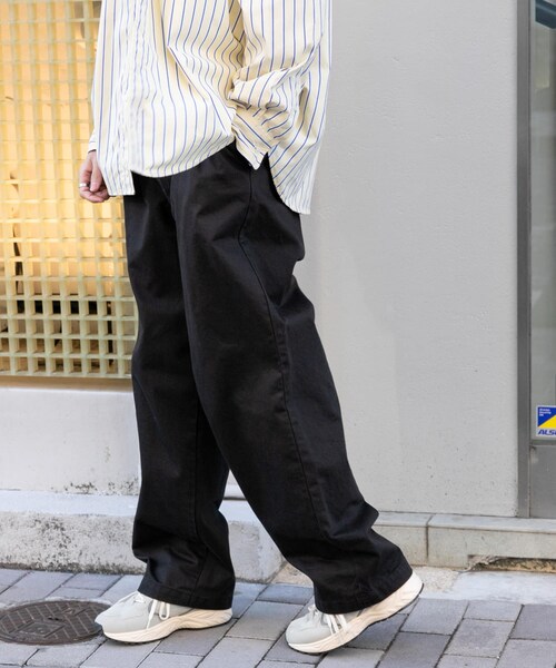 URBAN RESEARCH DOORS(アーバンリサーチドアーズ)の「FORK&SPOON フレンチドリルピグメントチノパンツ(チノパンツ・メンズ・BEIGE/INKBLACK・4/5)」の6枚目の写真